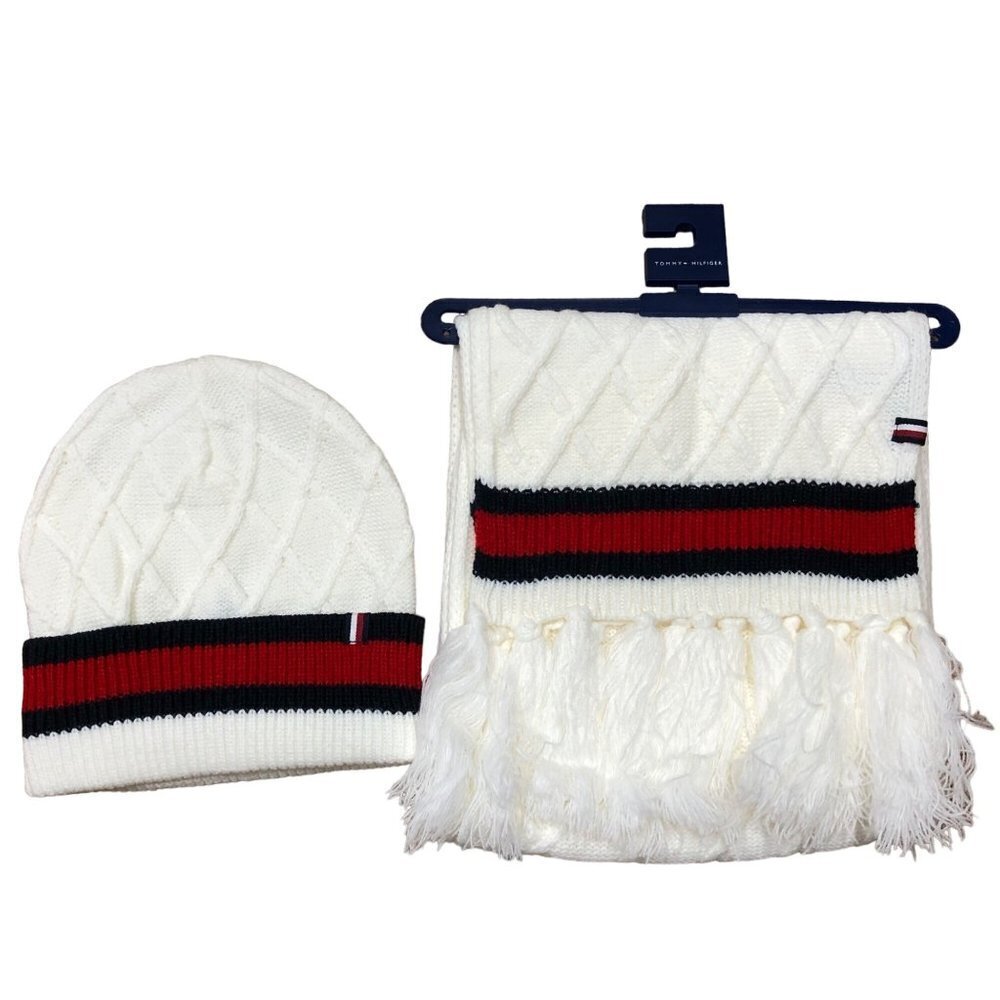 TOMMY HILFIGER CREAM SCARF AND BEANIE HAT SET NEW WITH TAG
